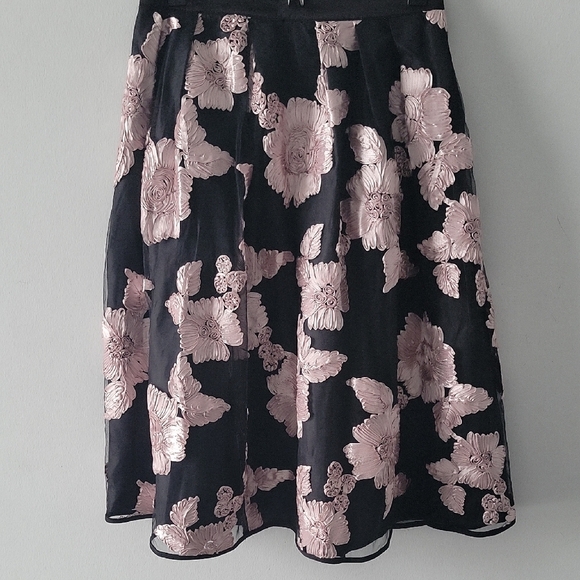Floral Black and Pink Skirt - Picture 1 of 4